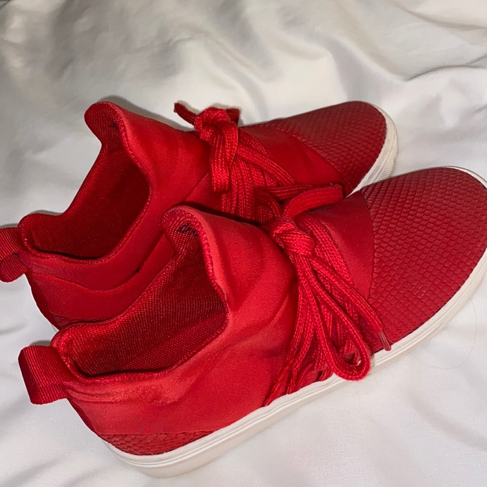 Steve Madden sneakers